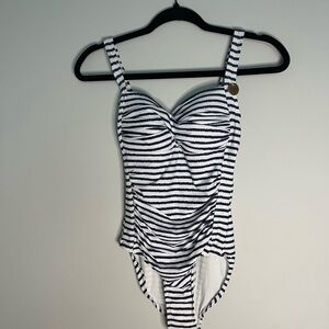NWOT Nip Tuck Swim one piece slimming swimsuit